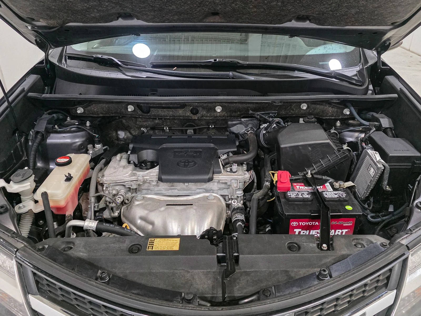 Used 2014 Gray Toyota XLE image 16