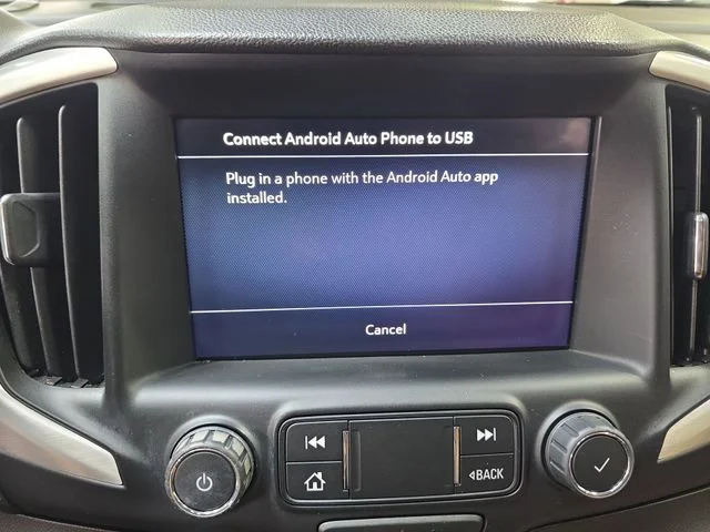 Used 2020 White GMC SLT image 22