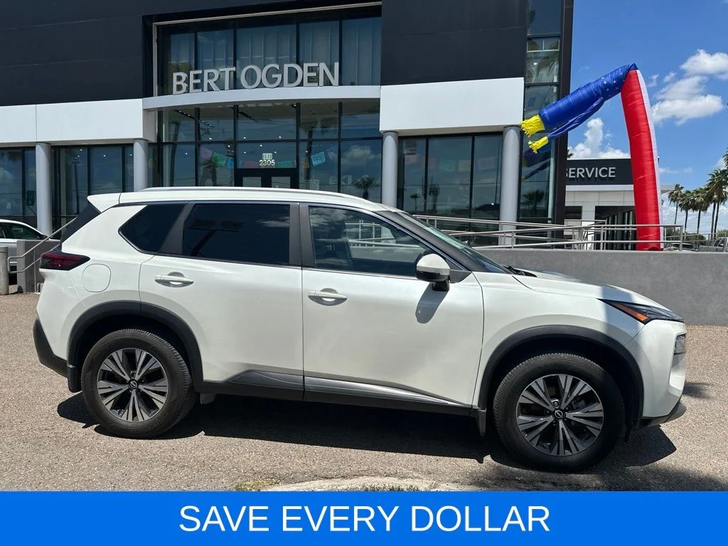 Used 2023 White Nissan SV image 4