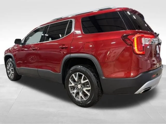 Used 2023 Volcanic Red Tintcoat GMC SLE image 3