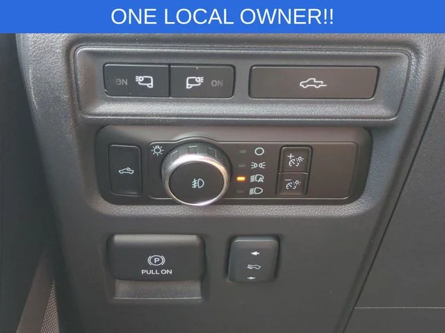 Used 2023 White Ford Lariat image 19