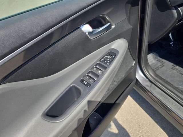 Used 2023 Gray Hyundai SE image 11