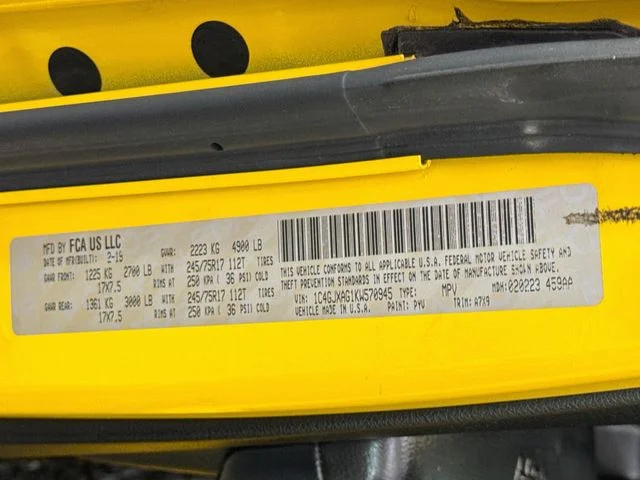 Used 2019 Yellow Jeep Sport S image 29