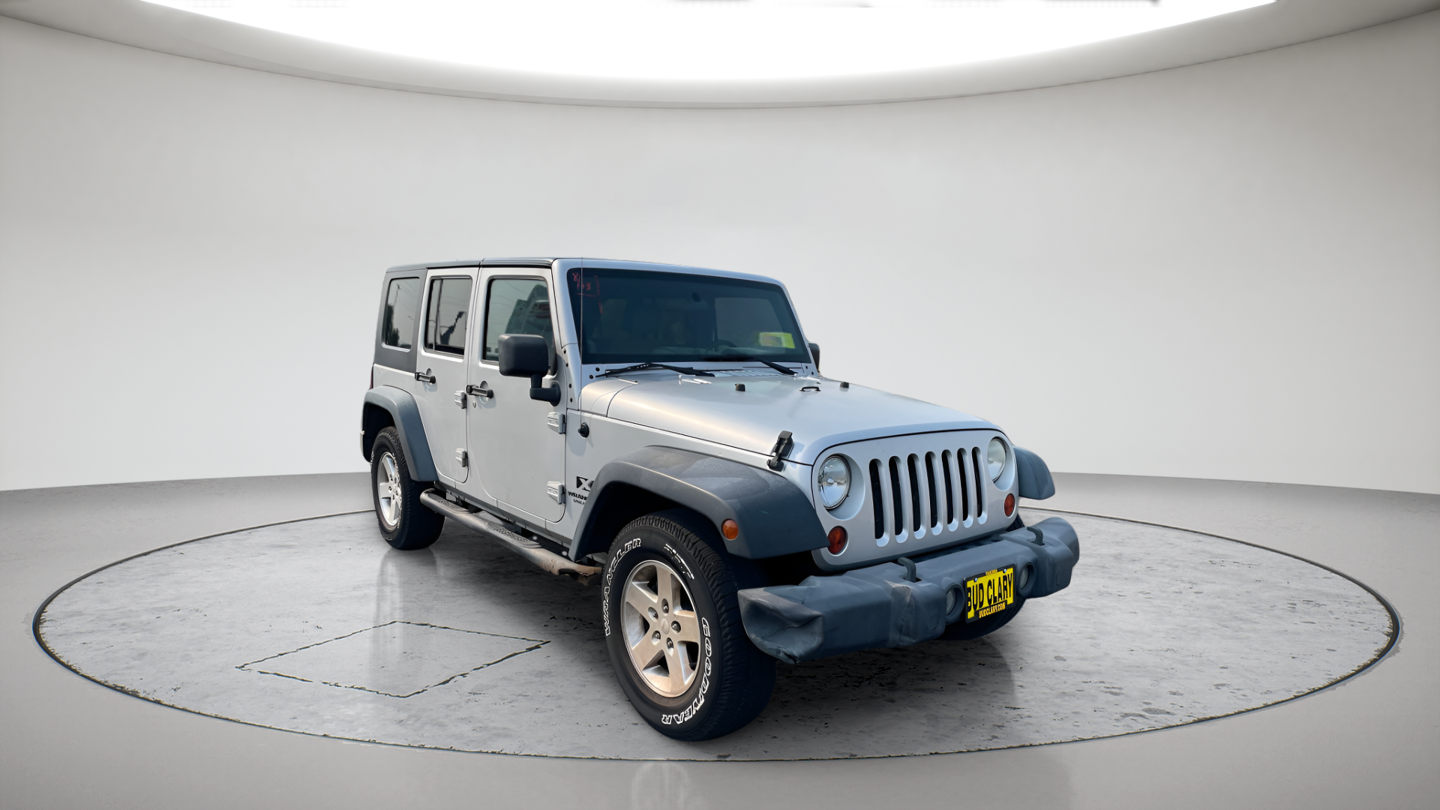 Used 2008 Silver Jeep Unlimited X image 3