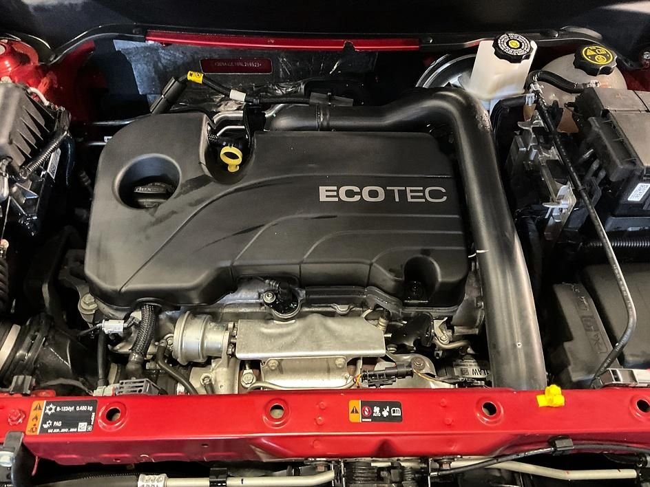 Used 2022 Red Chevrolet LT image 7
