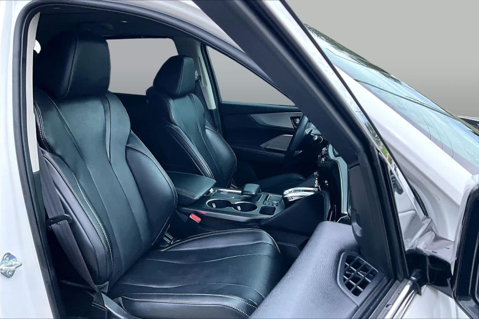 Used 2024 Platinum White Pearl Acura w/Technology Package image 9