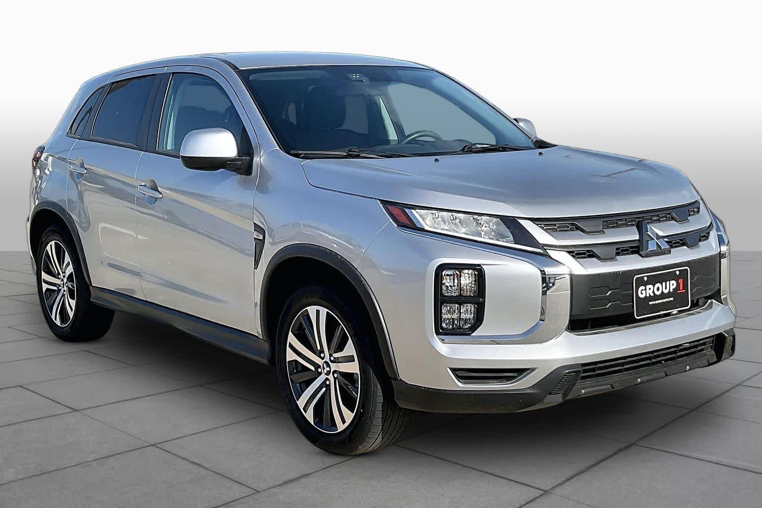 Used 2025 Alloy Silver Metallic Mitsubishi ES image 3