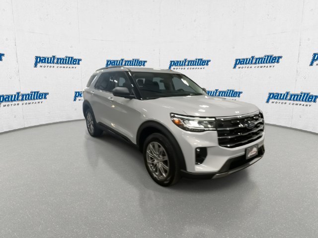 Used 2026 Star White Ford Active image 3