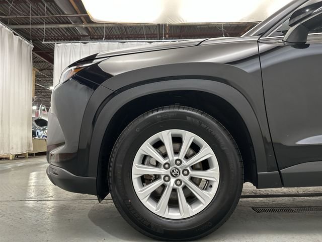Used 2025 Black Toyota XLE image 21