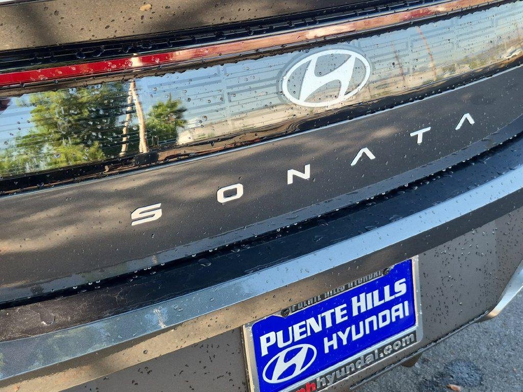 New 2026 Gray Hyundai SE image 10