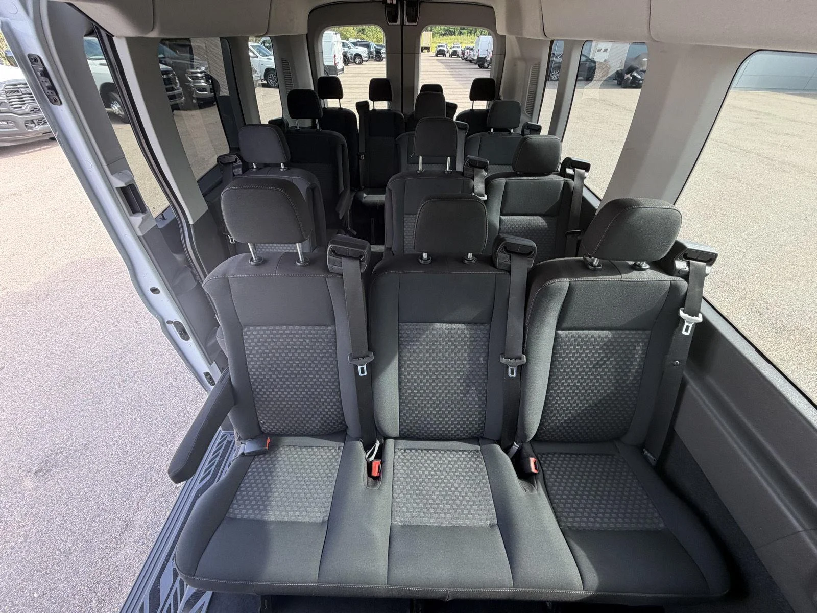 Used 2023 Oxford White Ford 350 XLT image 20