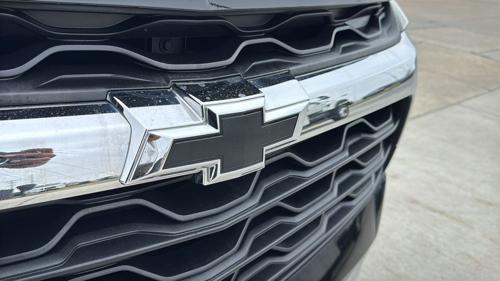 Used 2023 Black Chevrolet LT image 3