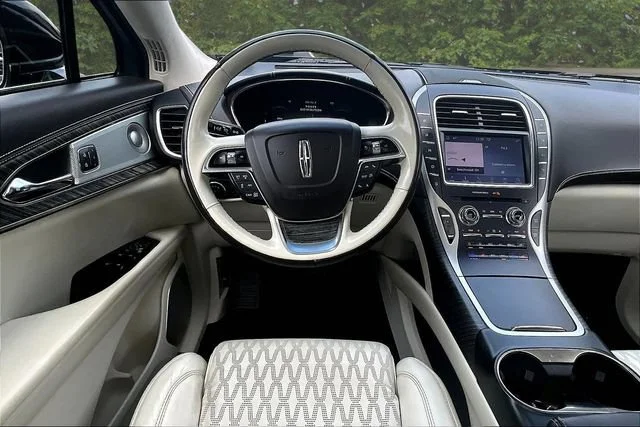 Used 2020  Lincoln Black Label image 8