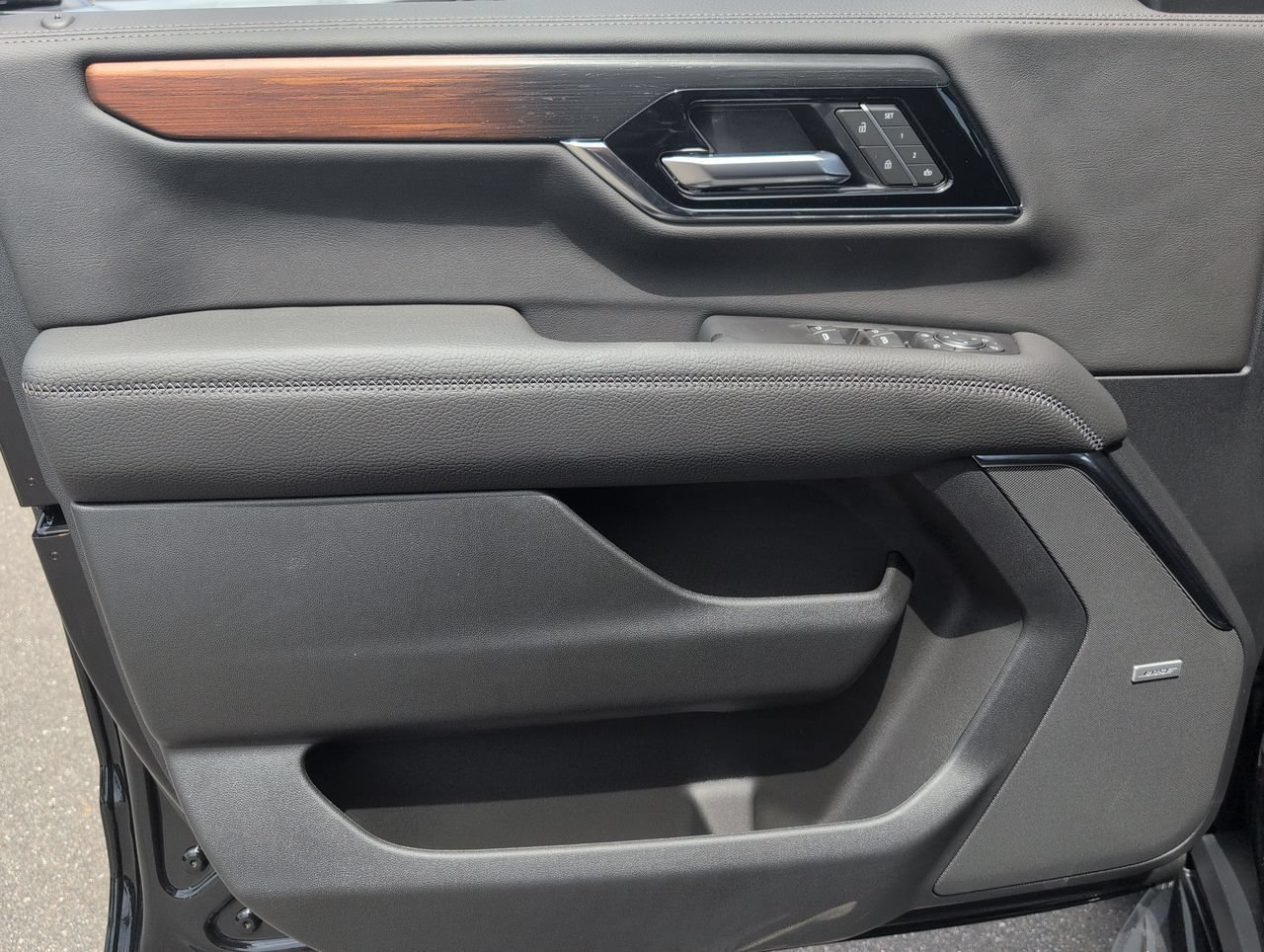 2026 GMC Yukon XL Denali - Photo 21