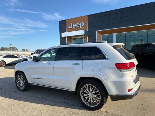 Used 2018 White Jeep Summit image 3