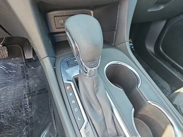 Used 2023 White Chevrolet LT image 10