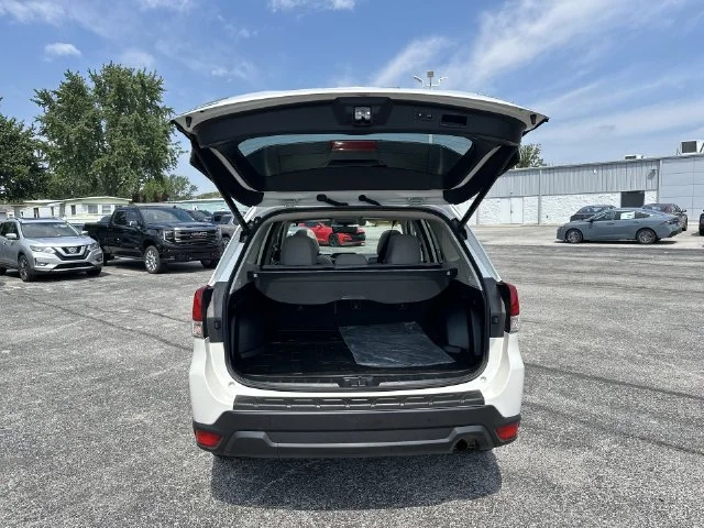 Used 2021 White Subaru Premium image 23
