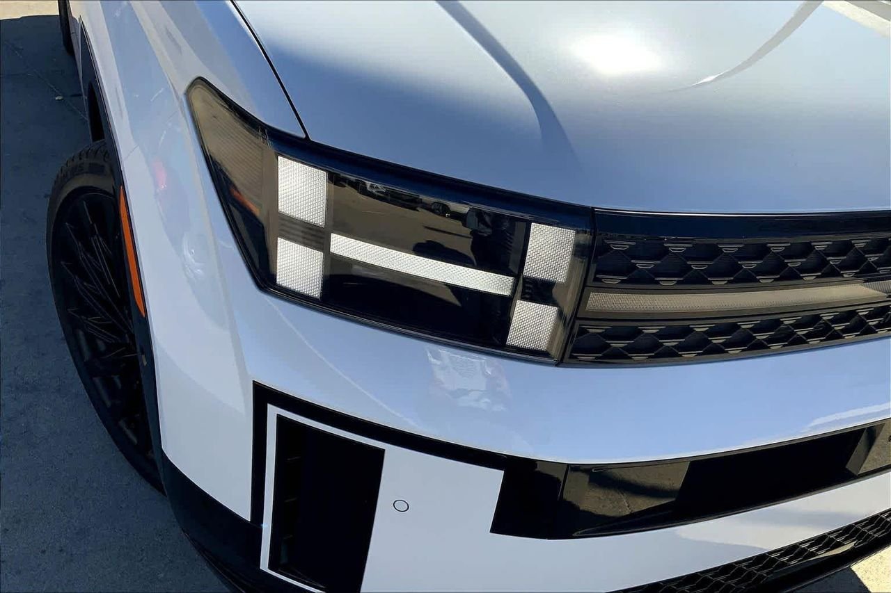 New 2026 Serenity White Hyundai Calligraphy AWD image 13
