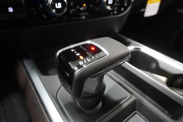 2026 GMC Sierra 1500 SLT - Photo 32