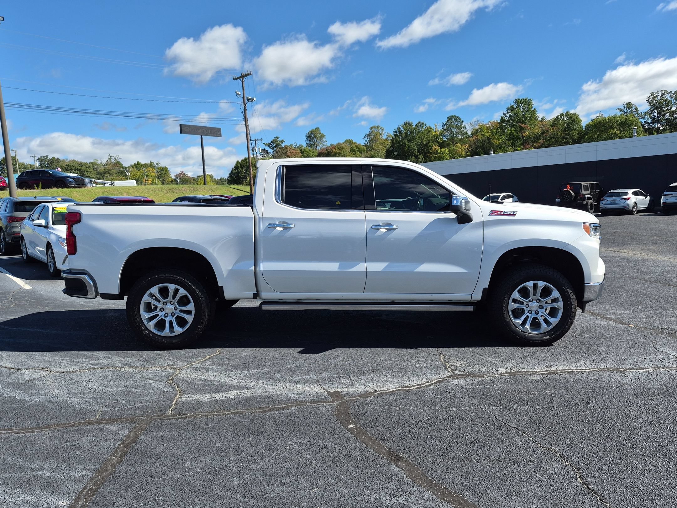 Used 2022 Iridescent Pearl Tricoat Chevrolet LTZ image 6