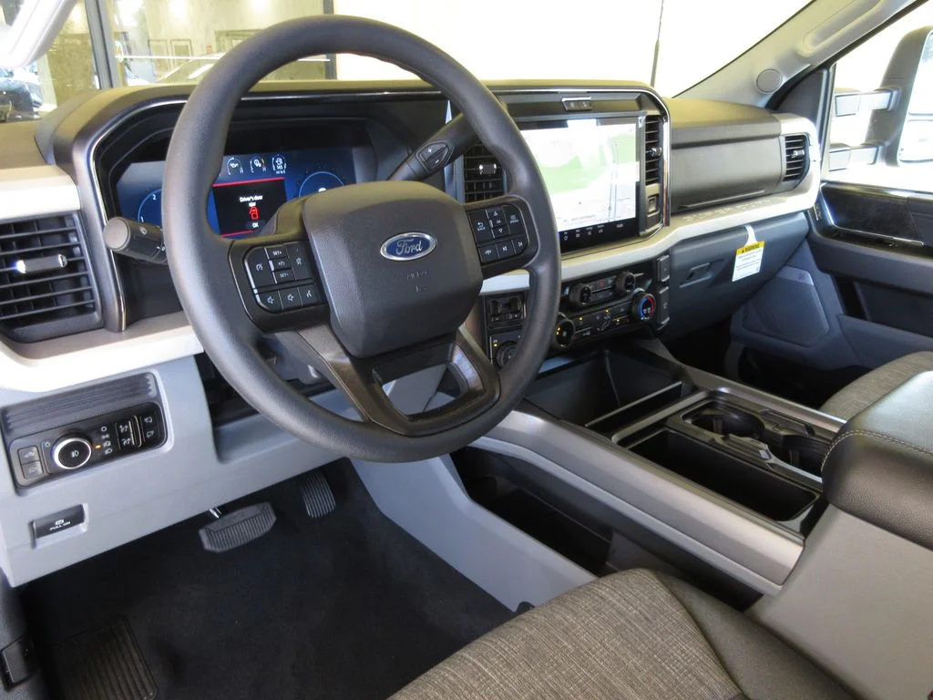 2026 Ford F-250 Super Duty XLT - Photo 14