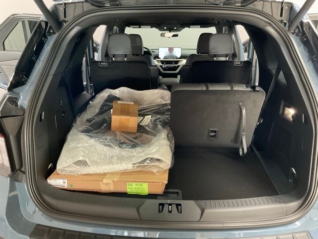 New 2027 Vapor Blue Metallic Ford Active image 28