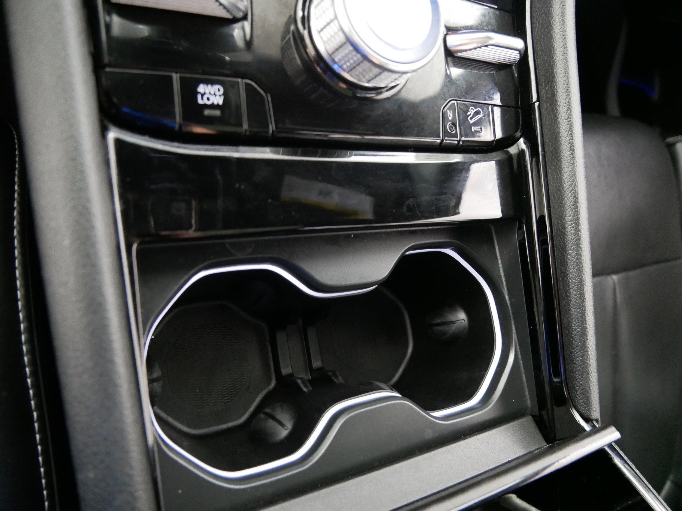 2022 Jeep Grand Cherokee Overland - Photo 31