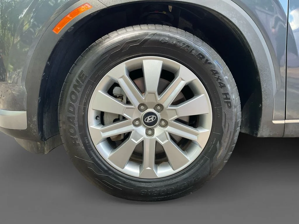 Used 2024 Gray Hyundai SEL image 15