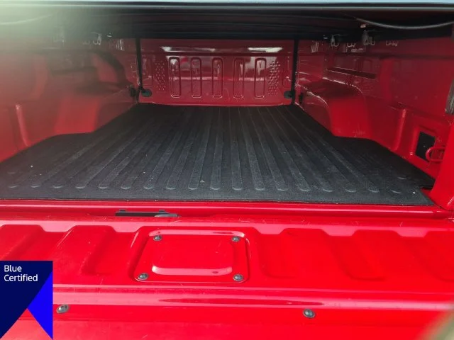 Used 2023 Red Jeep Sport S image 32