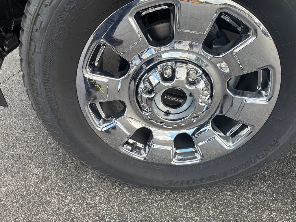 New 2026 Star White Metallic Tri-Coat Ford F-250® Lariat® image 9