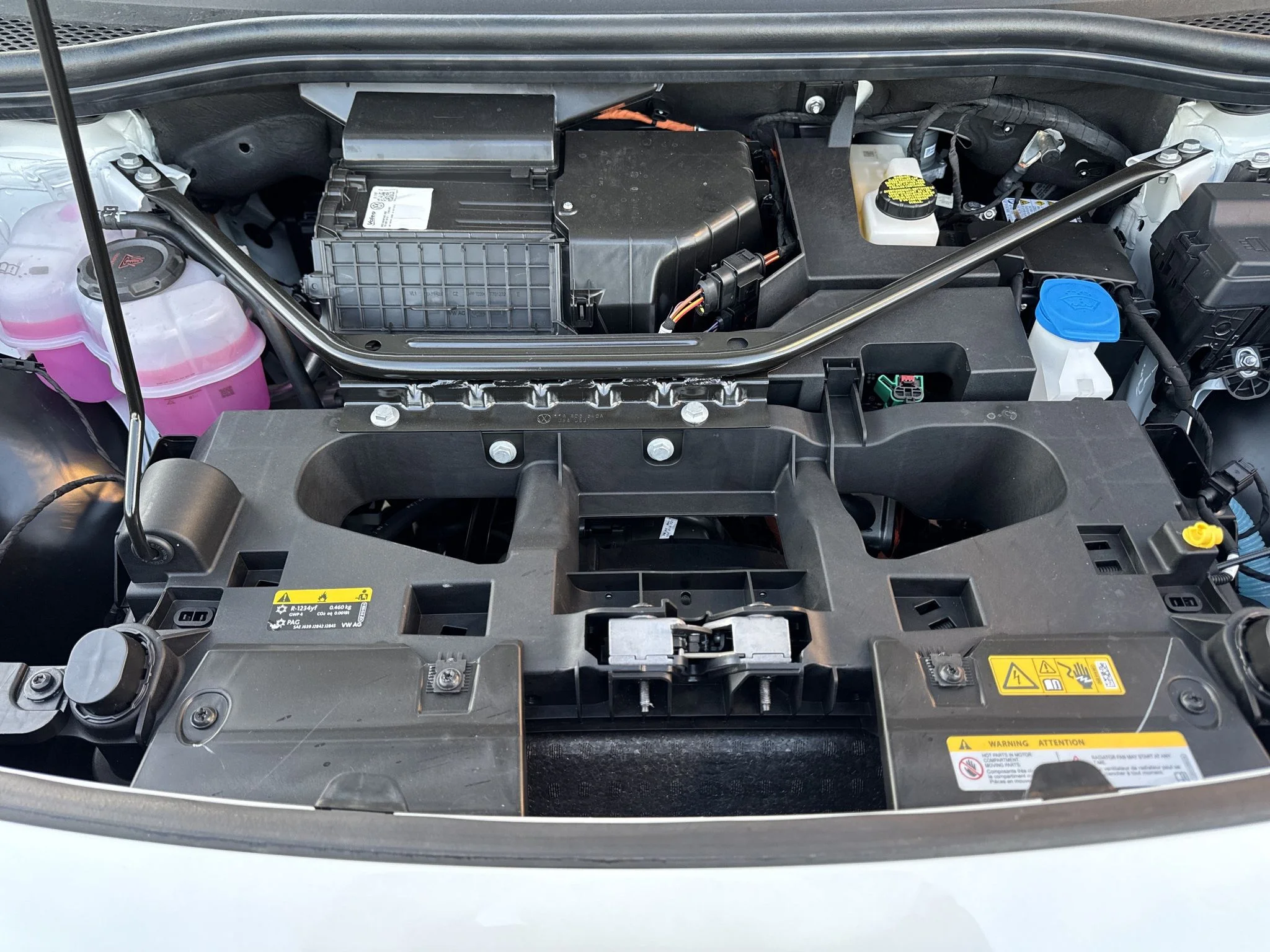 New 2026 Opal White Pearl Volkswagen Pro image 34