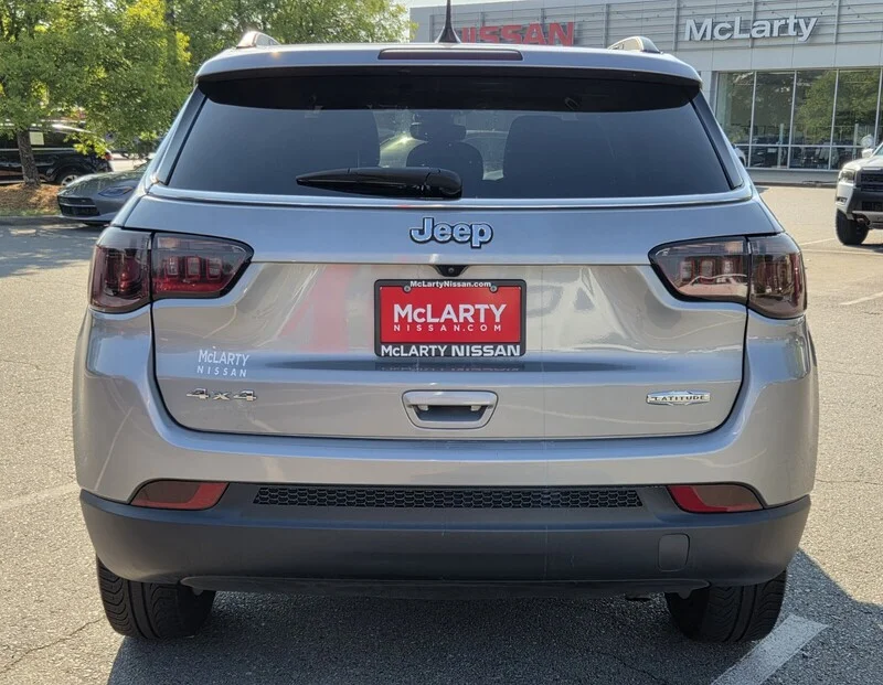 Used 2022 Billet Silver Metallic JEEP LATITUDE 4X4 image 6