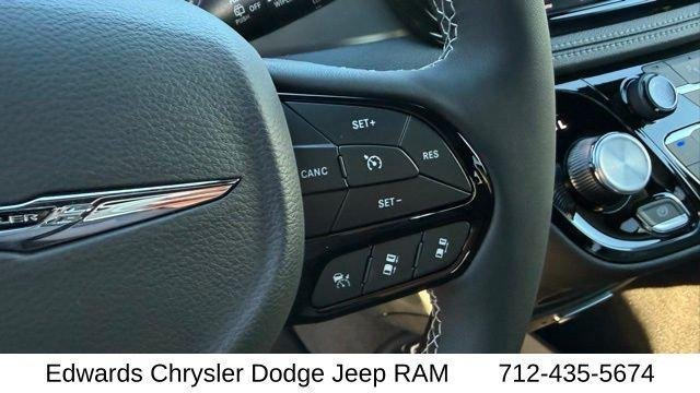 2026 Chrysler Pacifica Select - Photo 22