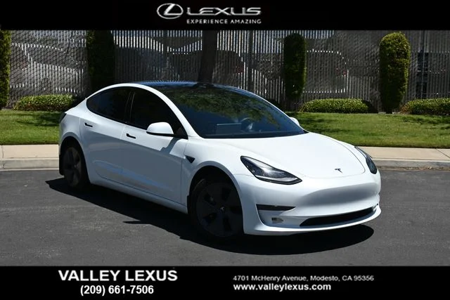 2022 Tesla Model 3's photo