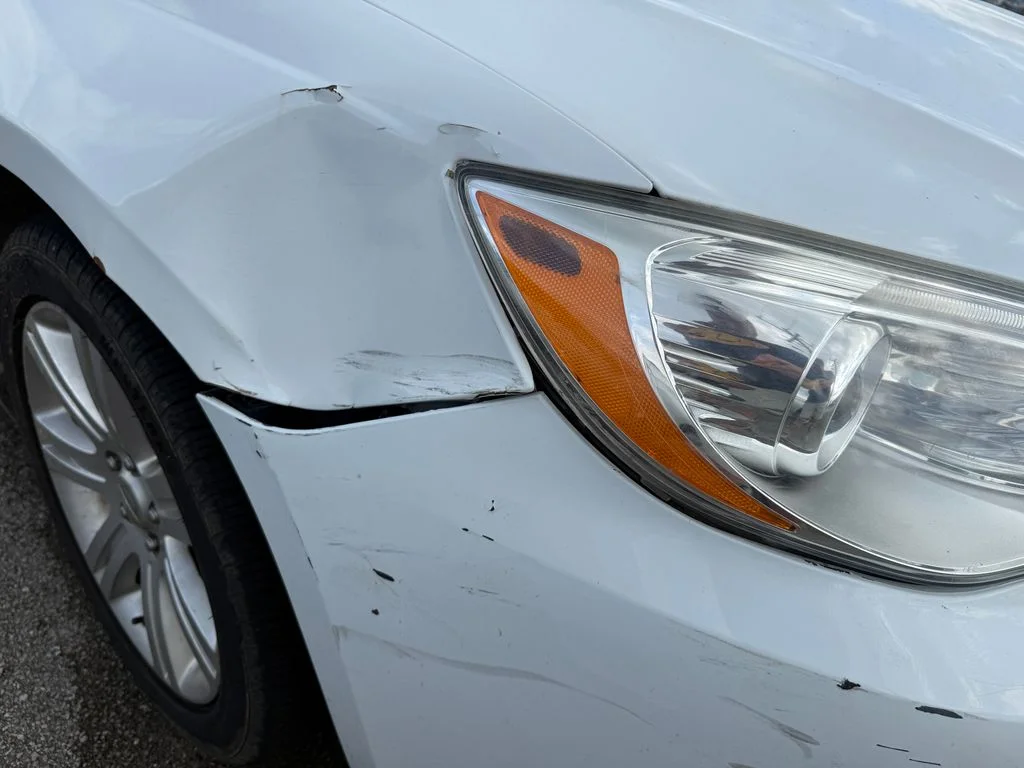 Used 2013 White Chrysler Touring image 14