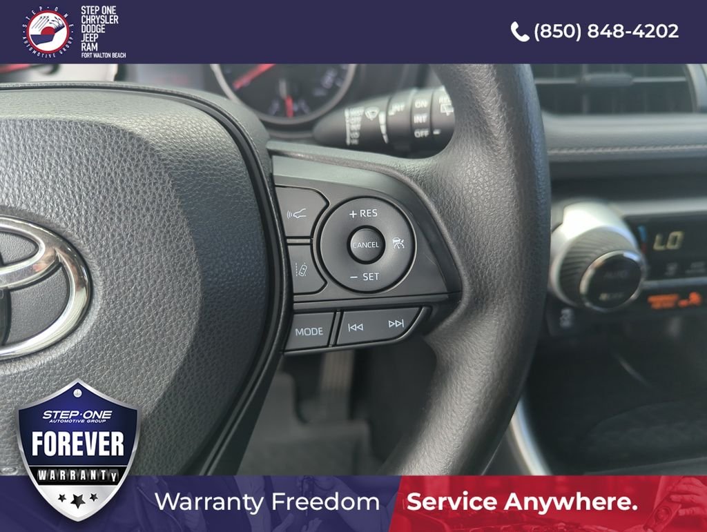 Used 2019 Red Toyota XLE image 22