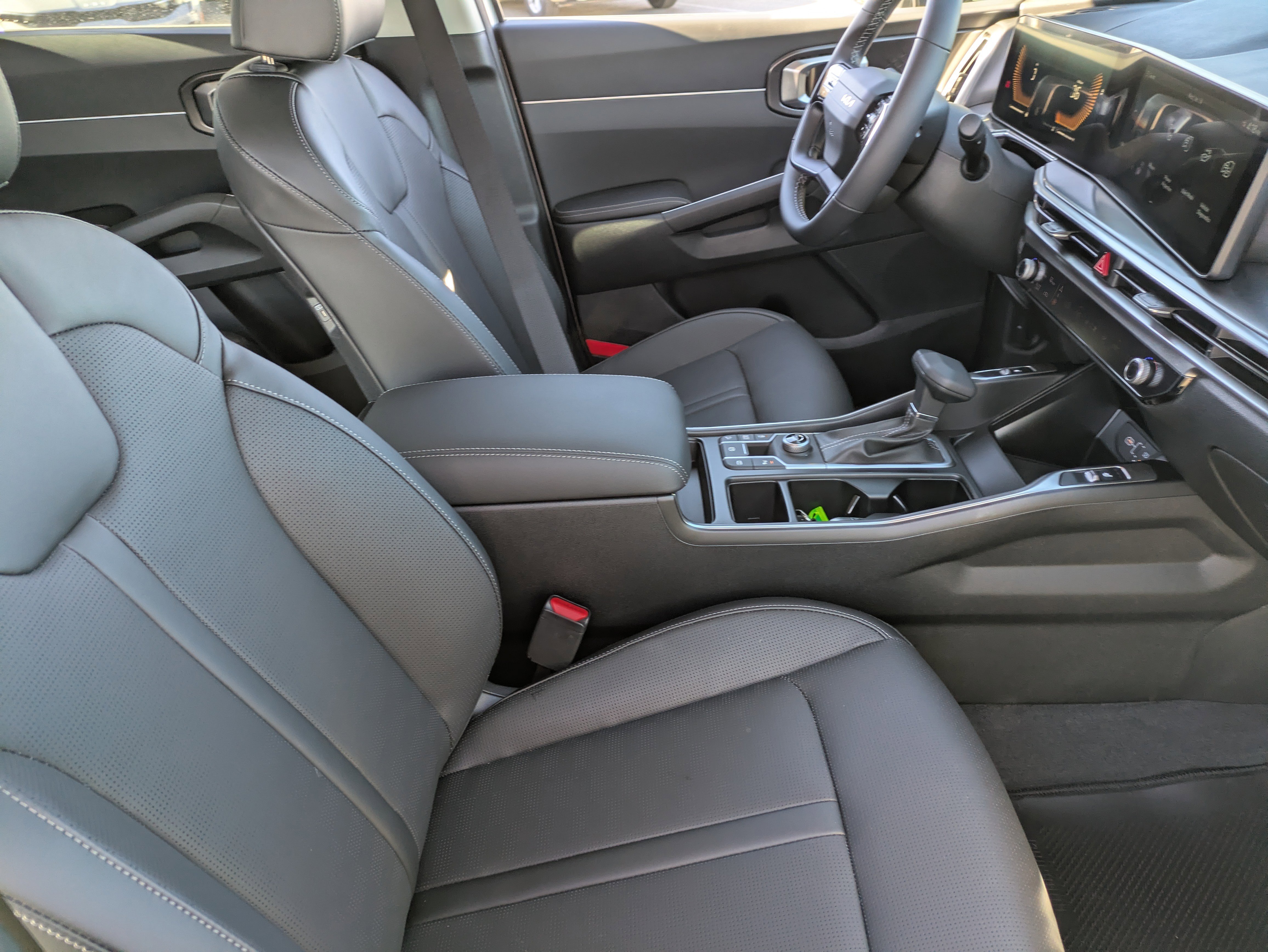 New 2026 Ivory Silver Kia S image 12