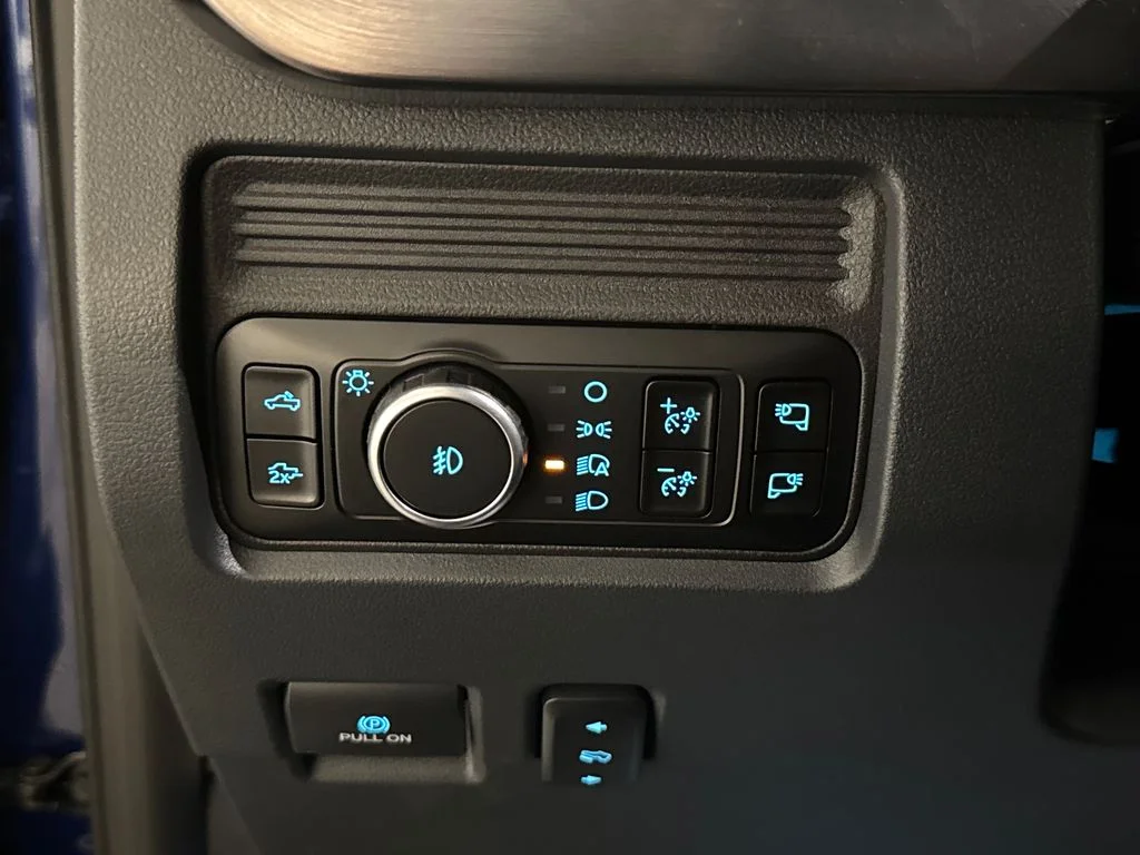 New 2026 Blue Ford Lariat image 27