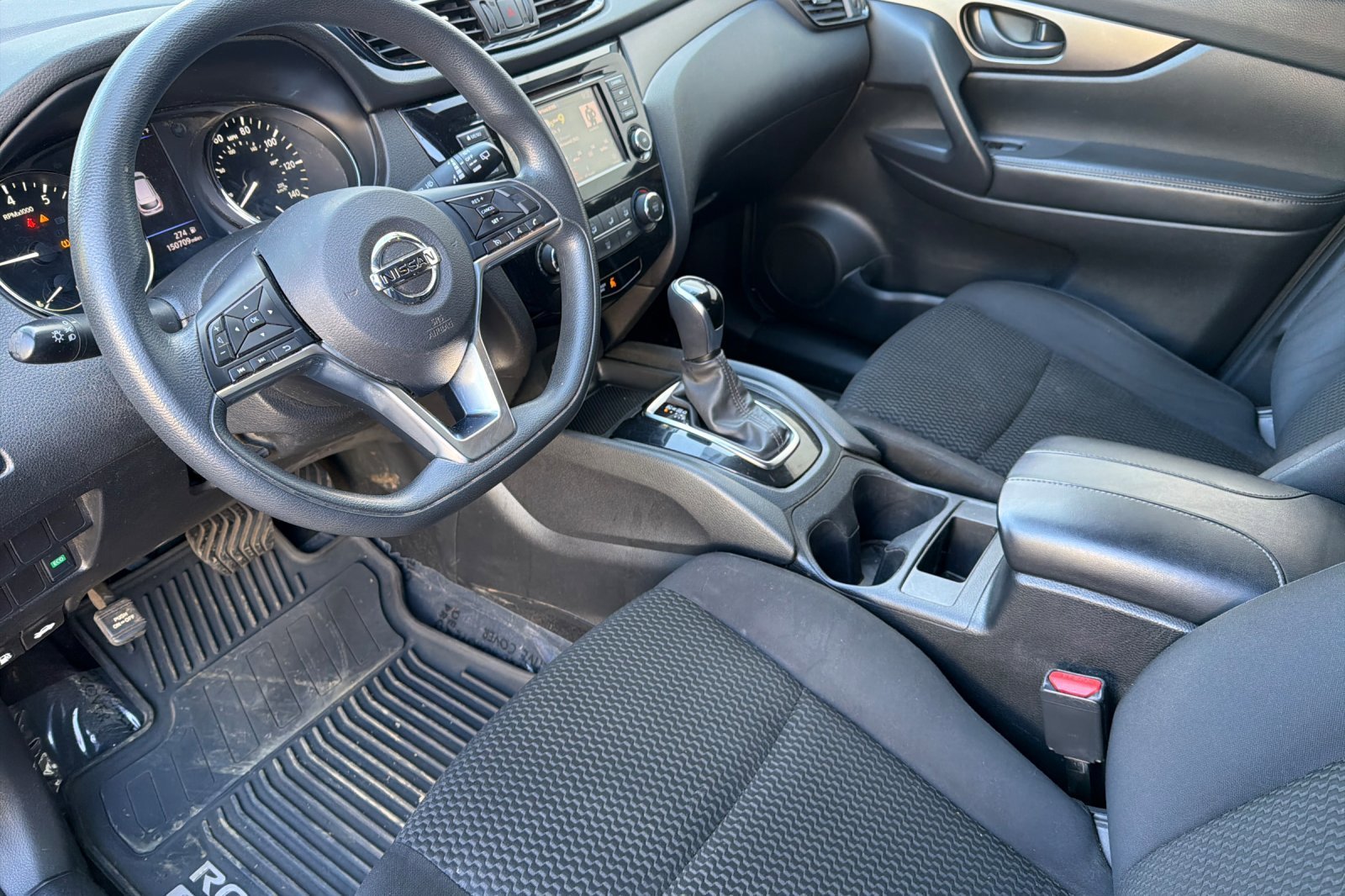 Used 2019 Magnetic Black Pearl Nissan S image 8
