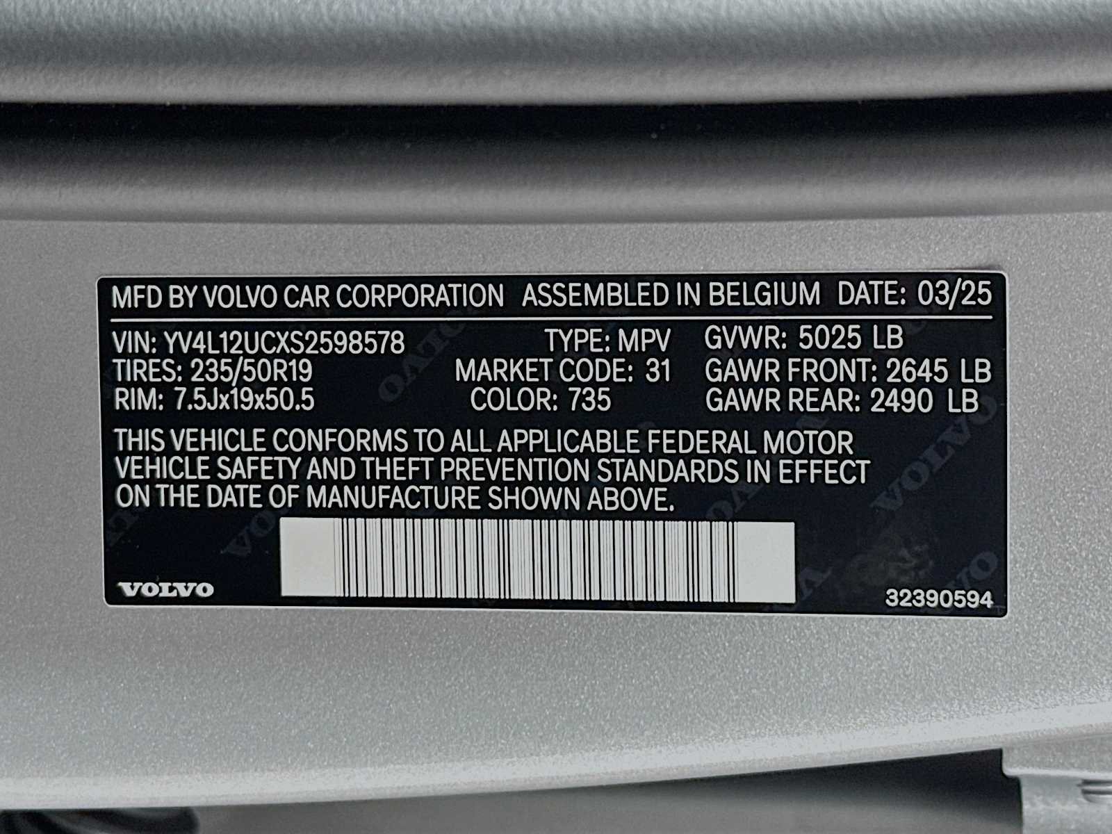 2025 Volvo XC40 Plus - Photo 31