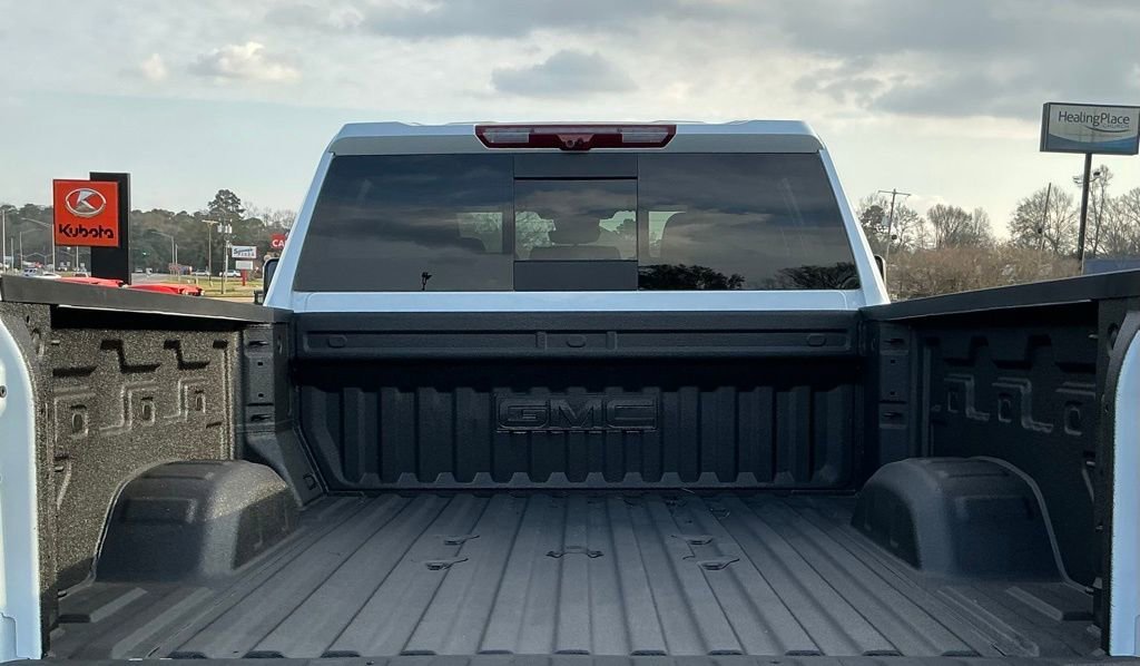 2026 GMC Sierra 3500HD Denali - Photo 6