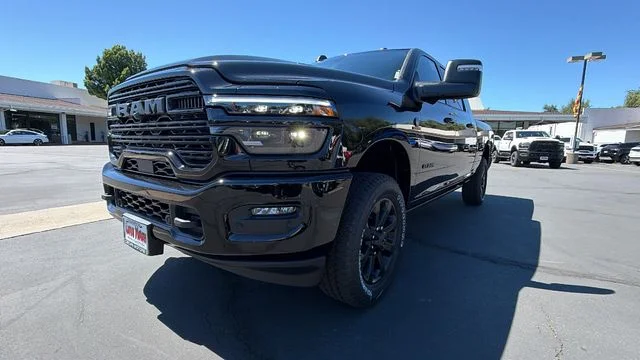 2026 RAM 3500 Laramie - Photo 9