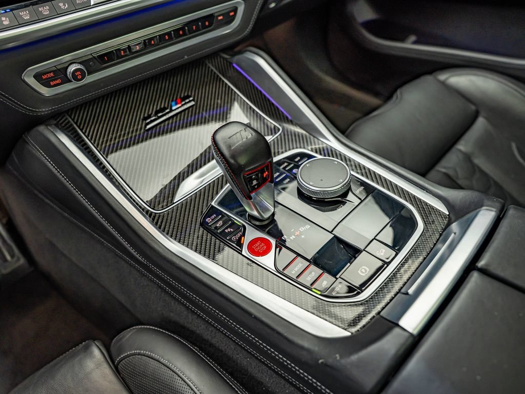 Used 2020 Marina Bay Blue Metallic BMW Competition image 29