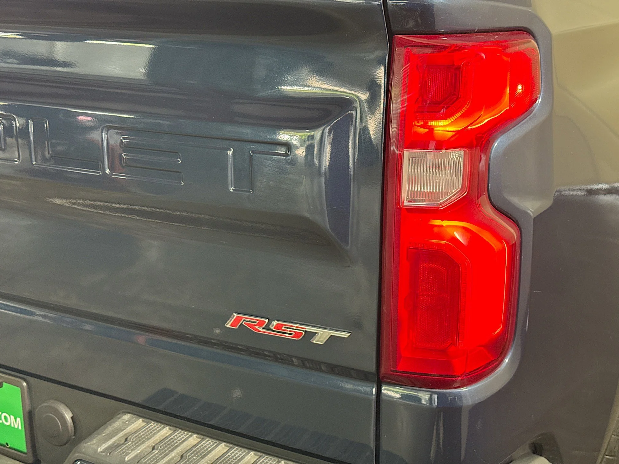 Used 2022 Northsky Blue Metallic Chevrolet RST image 29