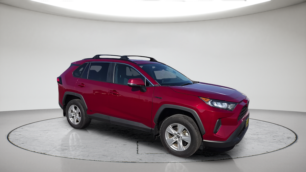 Used 2020 Red Toyota LE image 3