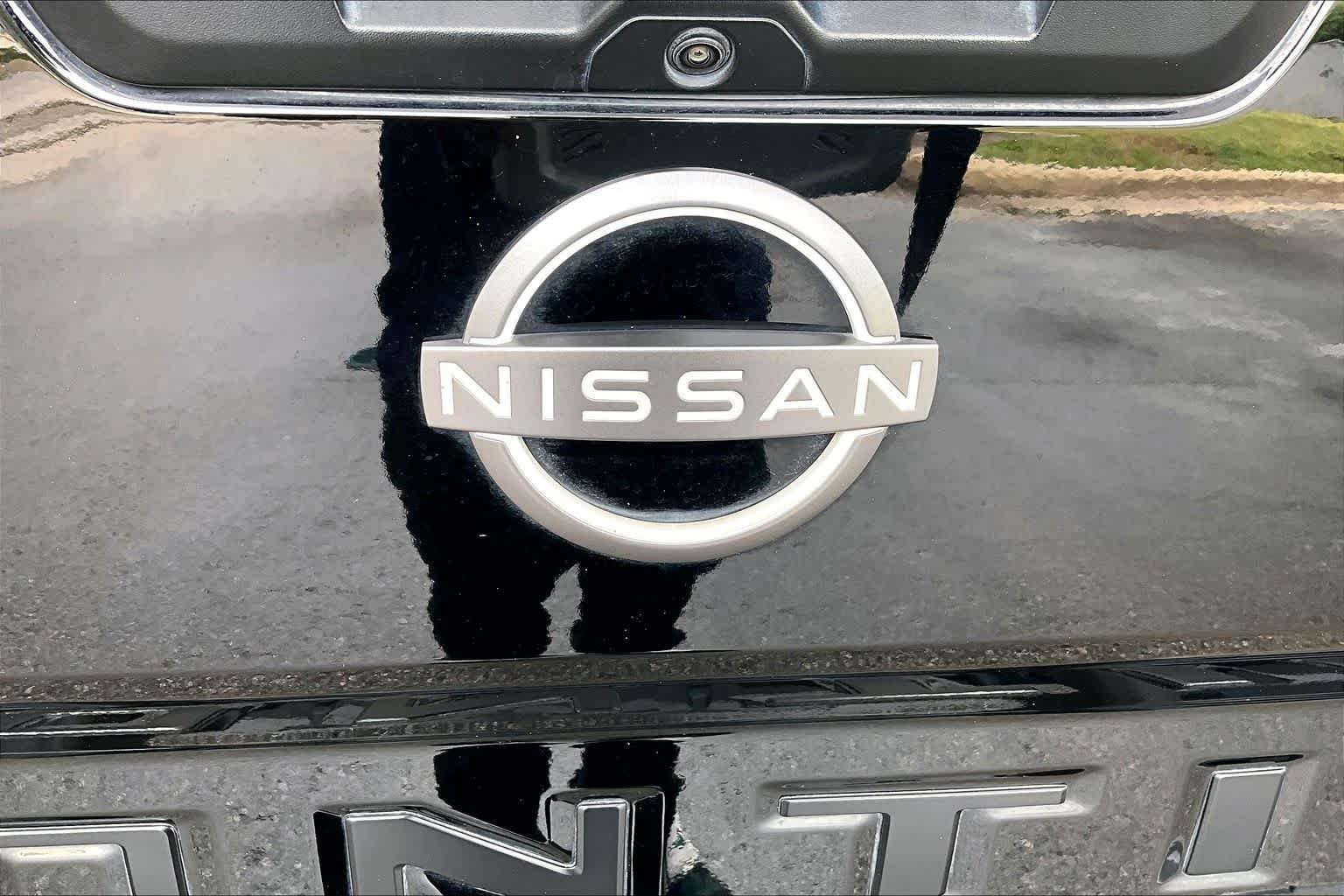 Used 2023 Super Black Nissan SV image 30