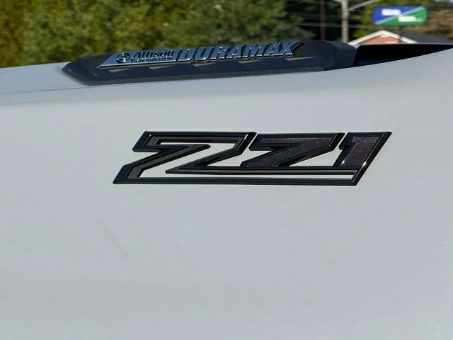 Used 2024 Gray Chevrolet LT image 6
