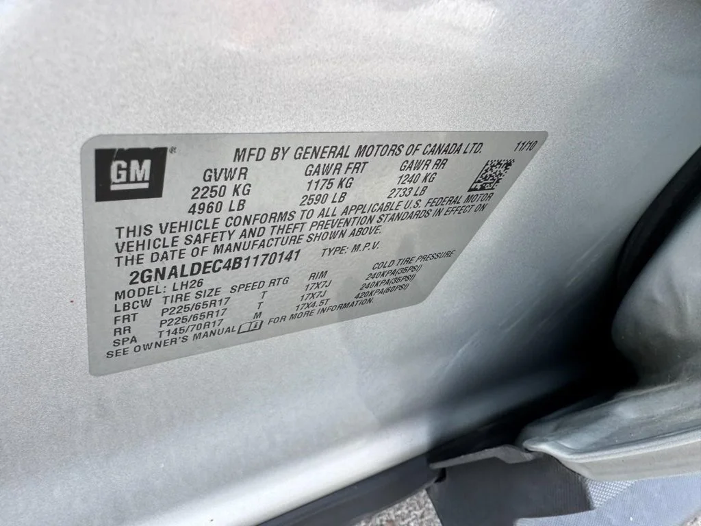 Used 2011 Silver Ice Metallic Chevrolet LT image 20