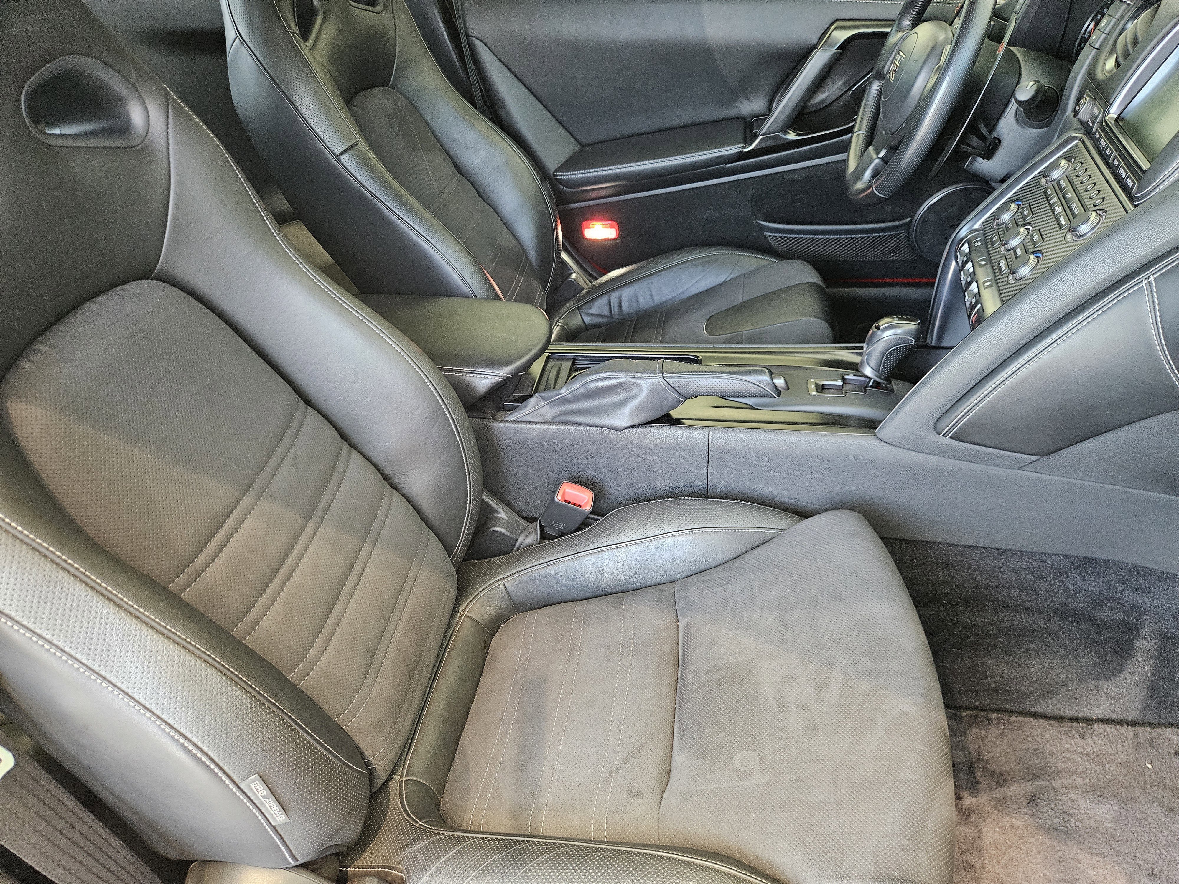 Used 2014  Nissan Premium image 14