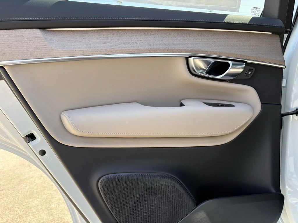 New 2026 Crystal White Volvo Core image 24